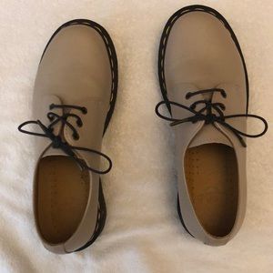 Dr. Martens. Never worn. Size 8. Tan.